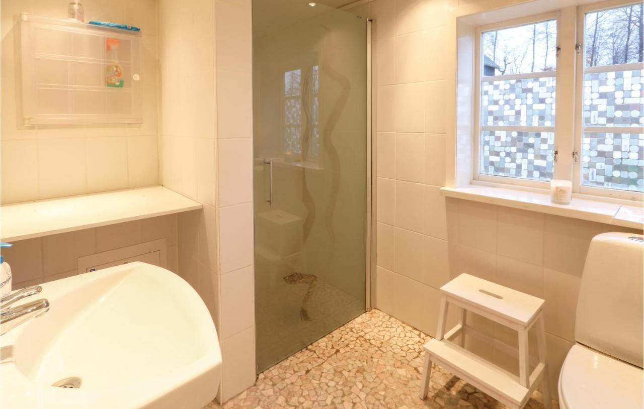 Gorgeous Home In Oestra Soennarsloev With Kitchen Ostra Sonnarslov Εξωτερικό φωτογραφία